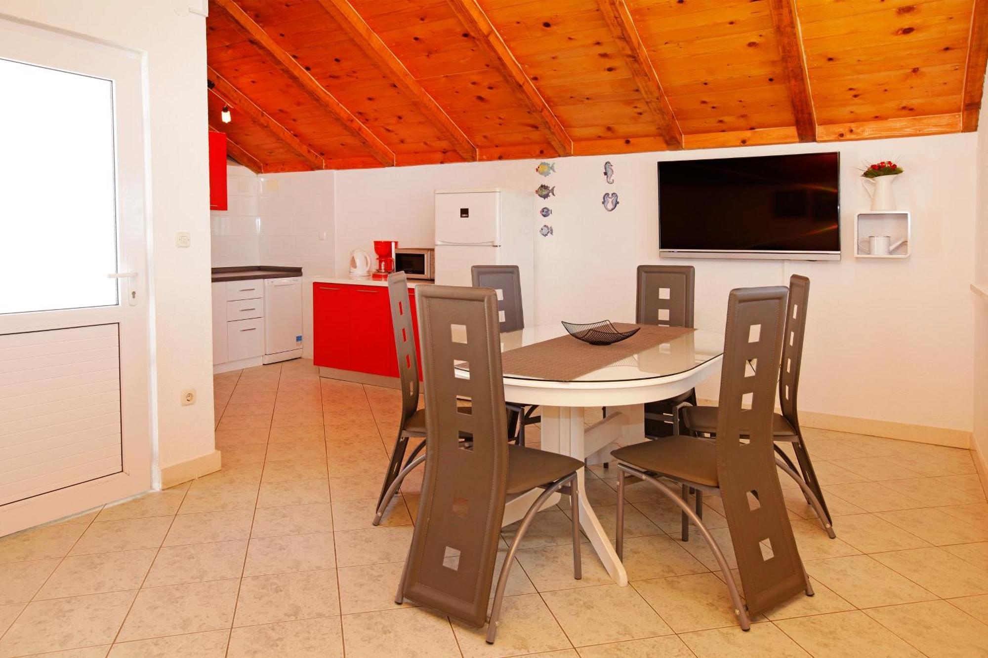 Apartments Toni Bol Pokoj fotografie